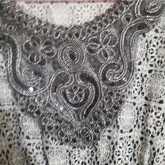 Dress    - Picture 5 of 7